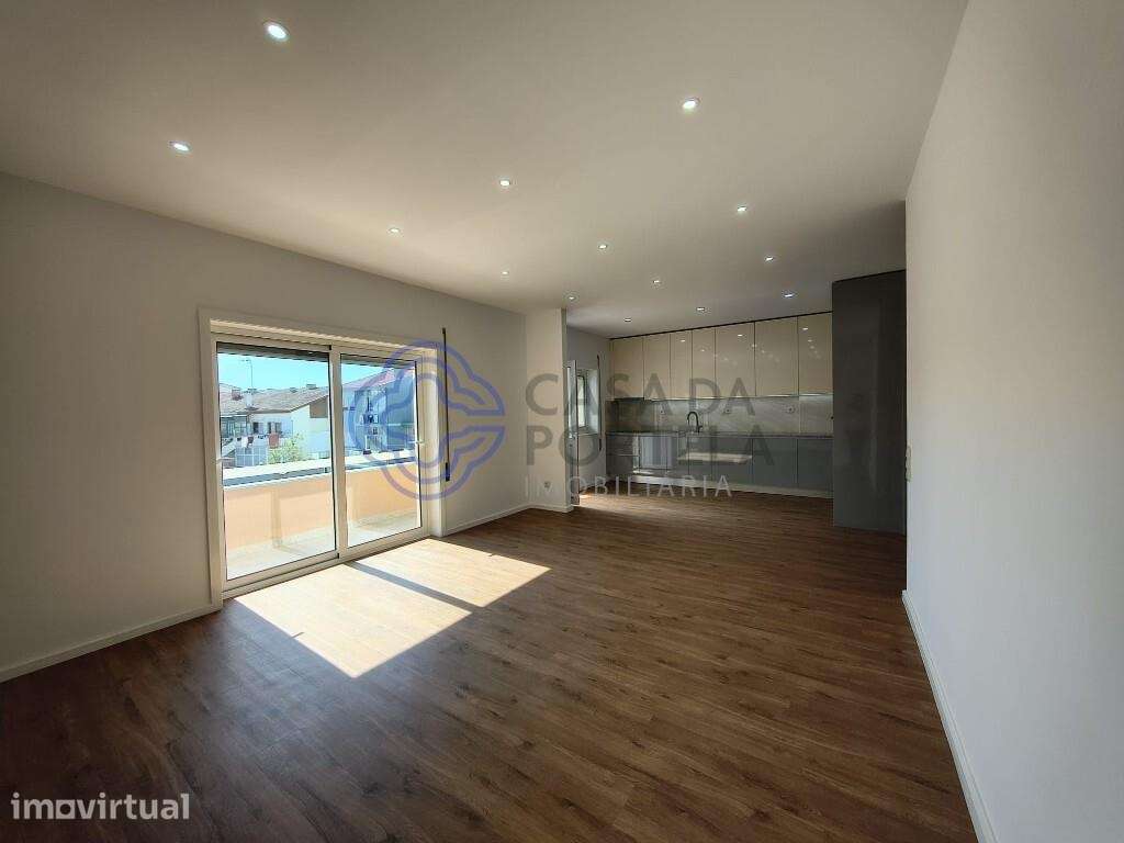 Apartamento T3 Águas Santas, último piso, 3 frentes, garagem. - Grande imagem: 3/21