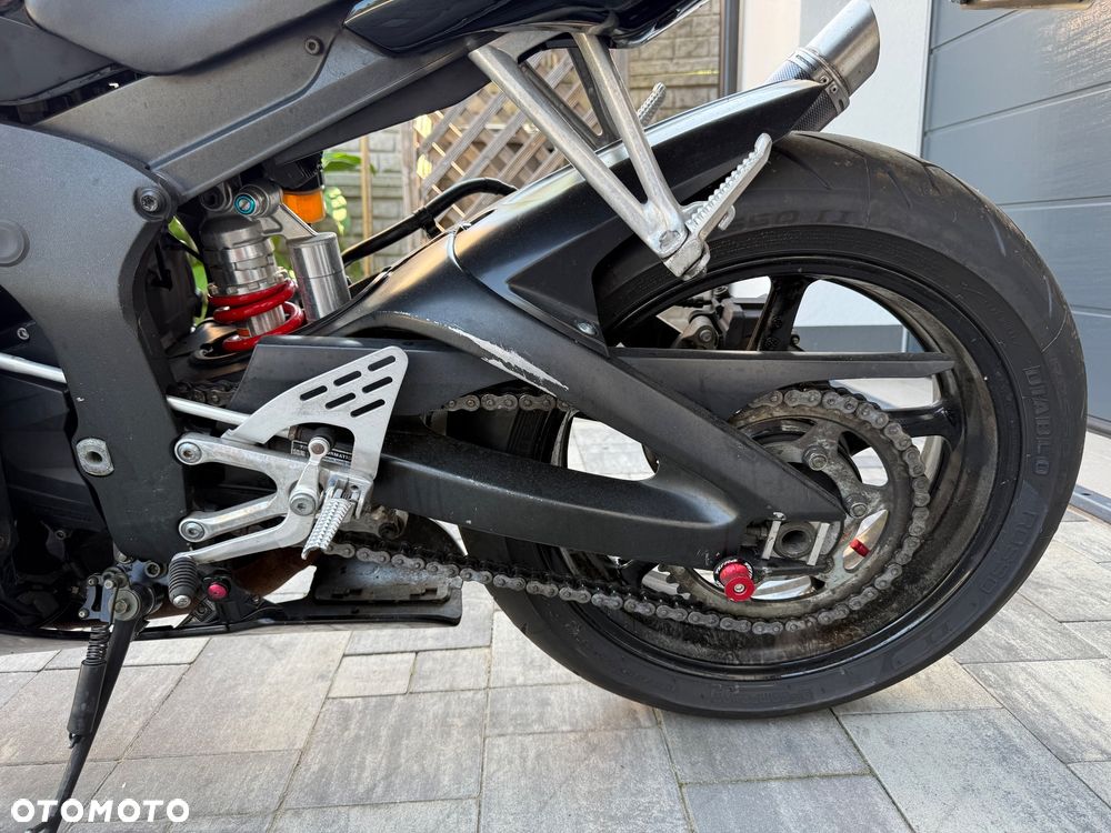 Yamaha R6 - 12