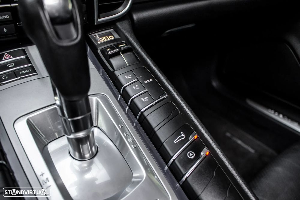 Porsche Panamera Platinum Edition - 25