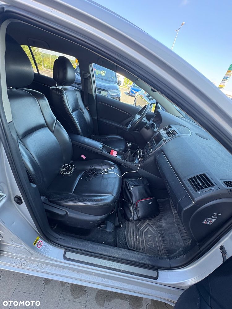 Toyota Avensis 2.2 D-CAT Premium - 19
