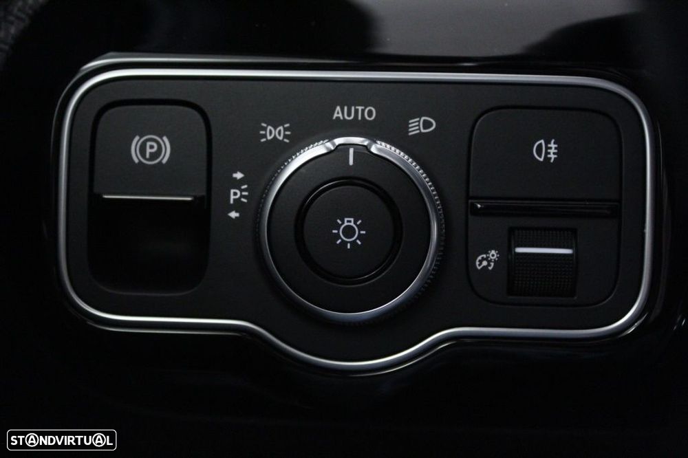 Mercedes-Benz A 250 e Style Plus - 27