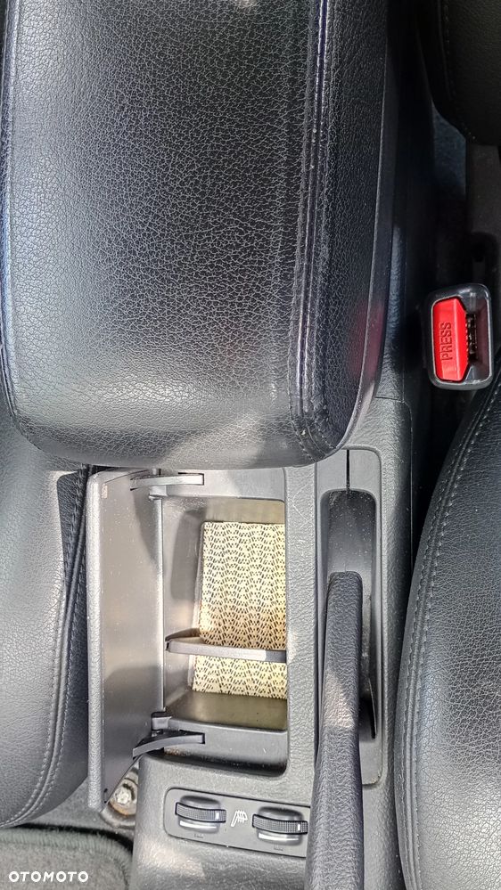 Toyota Avensis 2.0 VVT-i Automatik Executive - 37