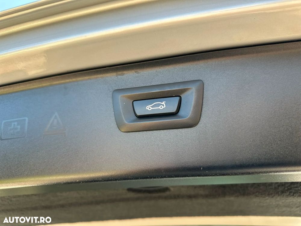 BMW Seria 5 525d xDrive AT - 13