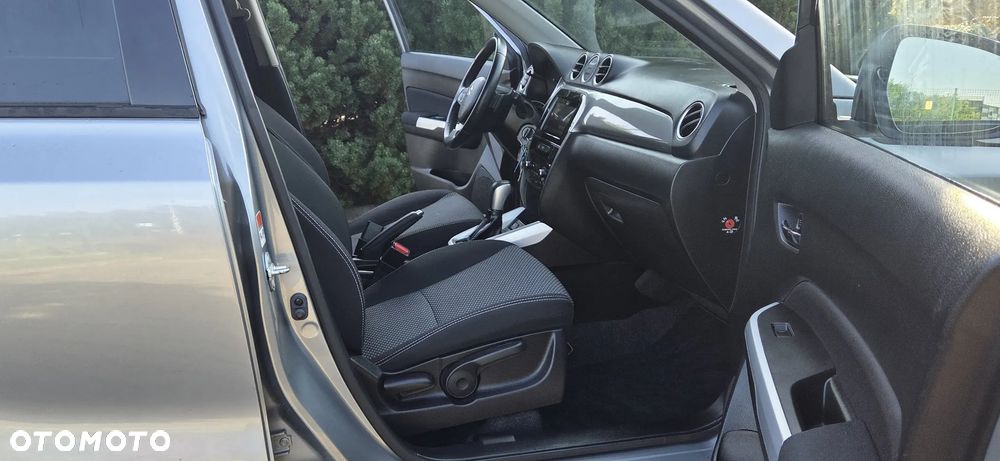 Suzuki Vitara 1.6 Premium 2WD - 24