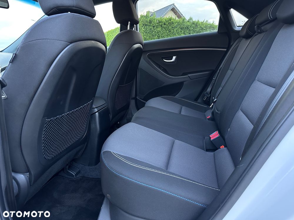 Hyundai i30 blue 1.6 GDI Passion - 25