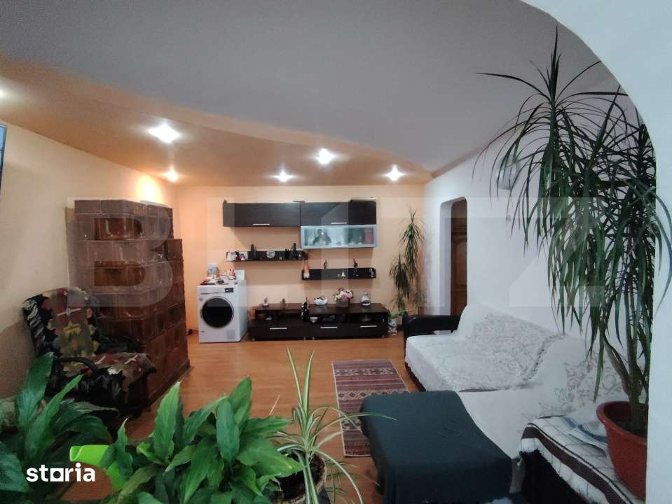 Apartament de vanzare, cu 3 camere, semidecomandat - in Vatra Dornei — fotografia 3