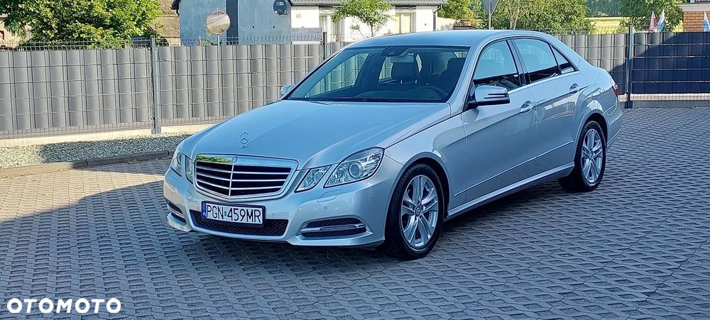 Mercedes-Benz Klasa E 200 CGI BlueEFFICIENCY 7G-TRONIC Avantgarde - 3