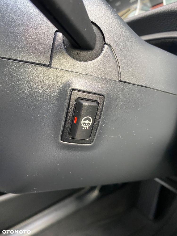 BMW Seria 3 320d DPF Touring - 18