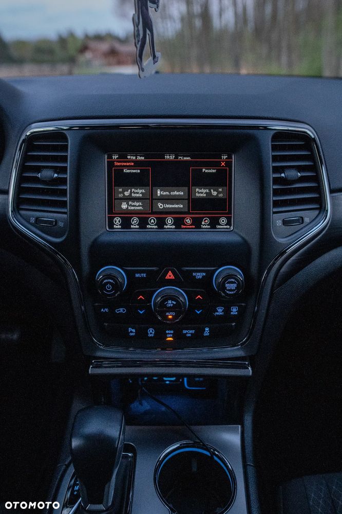Jeep Grand Cherokee 3.6 V6 Laredo - 21