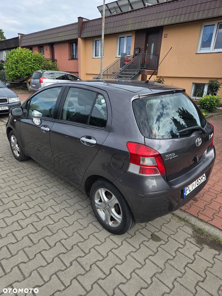 Toyota Yaris 1.0 Luna - 2