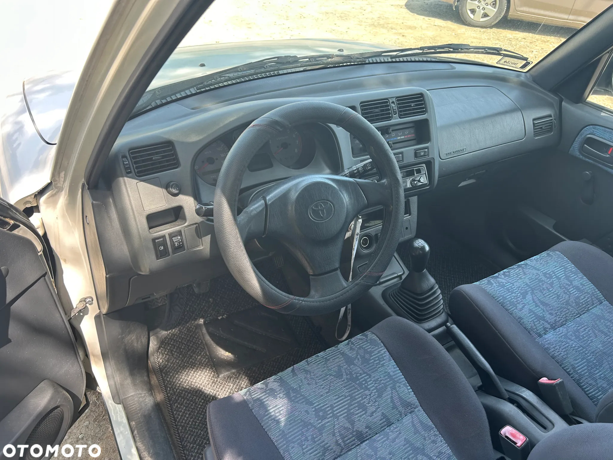 Toyota RAV4 2.0 - 11