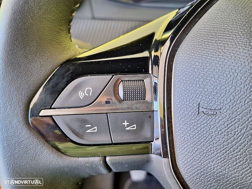 Peugeot 2008 1.5 BlueHDi Active Pack EAT8 - 11