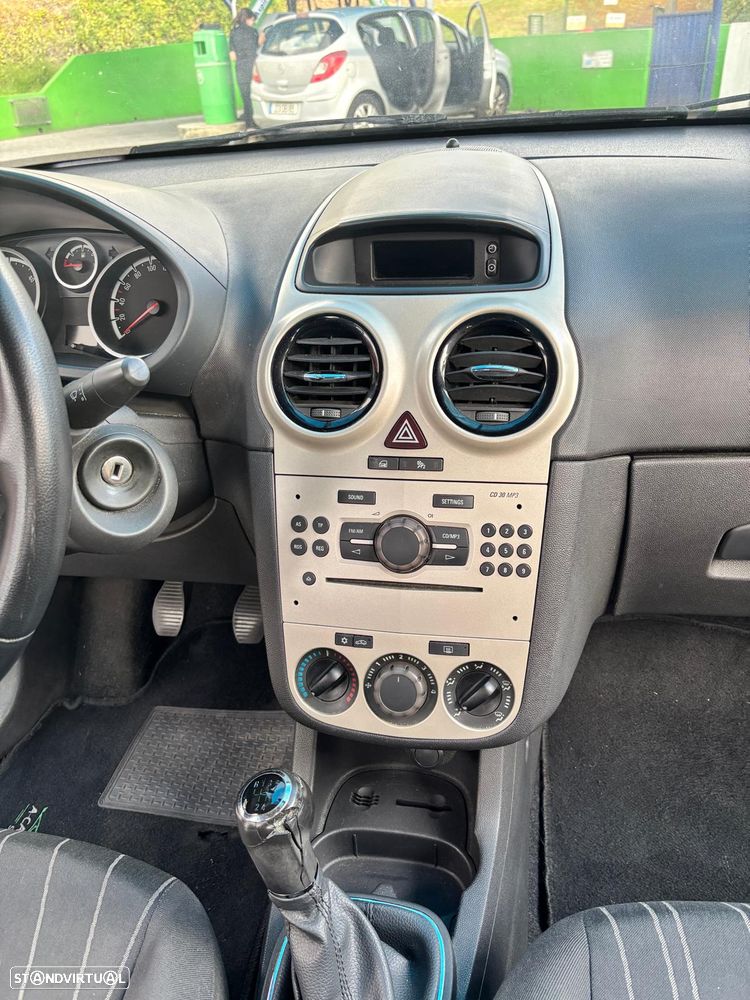 Opel Corsa 1.3 CDTI Enjoy EcoFLEX - 26