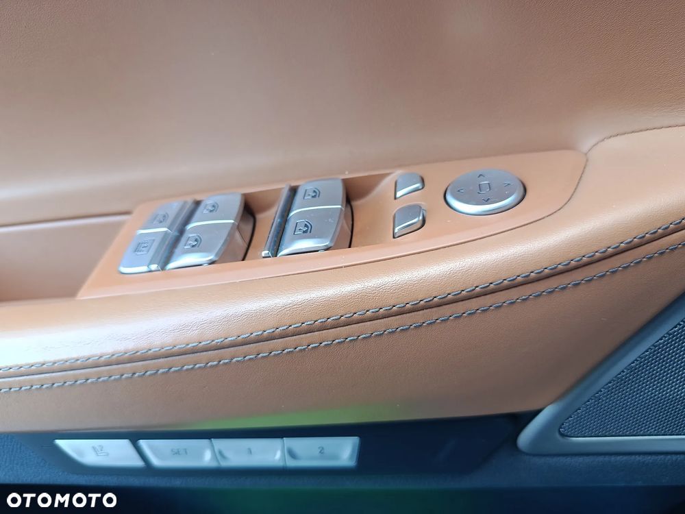 BMW Seria 7 730d xDrive - 28