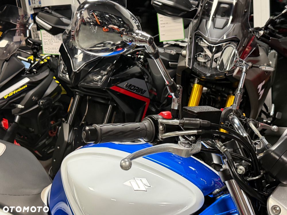 Suzuki Gladius - 39