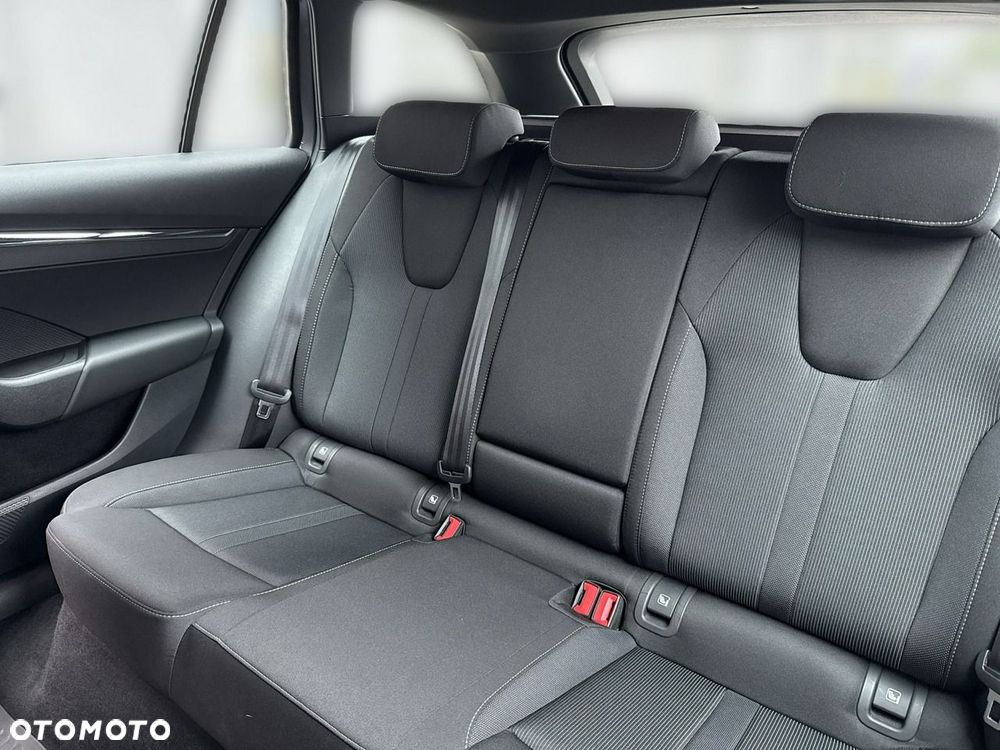 Skoda Octavia 2.0 TDI DSG Style - 30