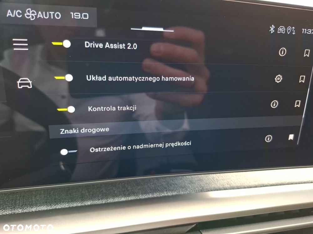 Peugeot 5008 1.2 PureTech mHEV GT S&S e-DCS6 - 28