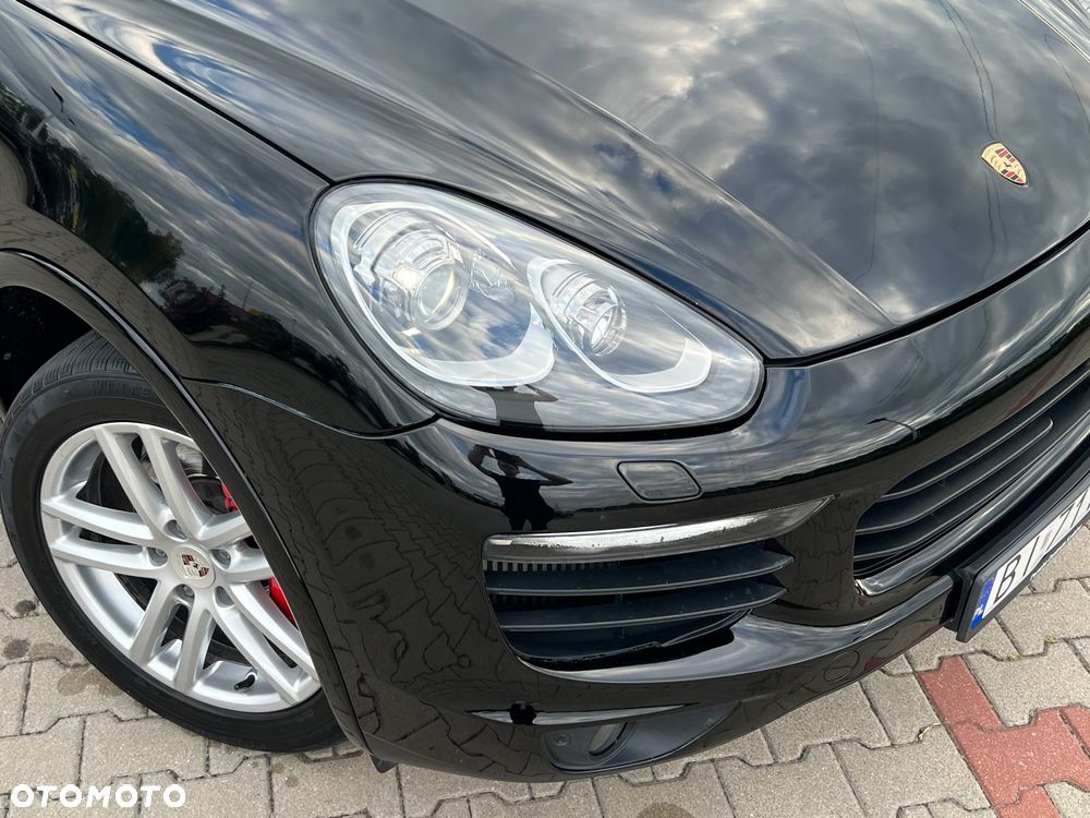 Porsche Cayenne Diesel Platinum Edition - 3