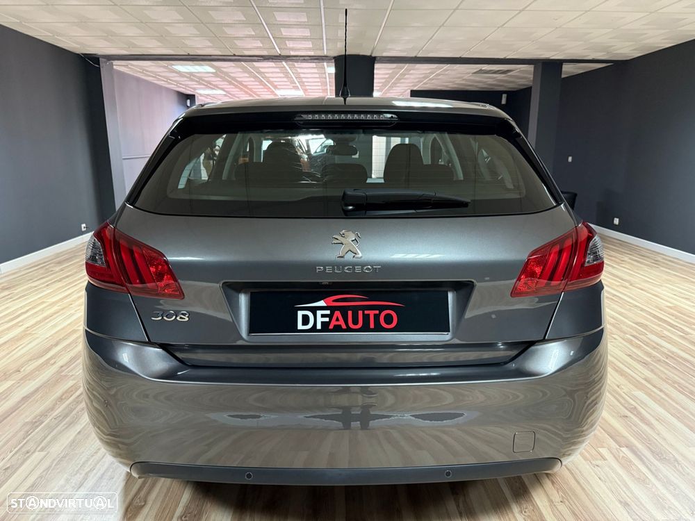 Peugeot 308 - 5