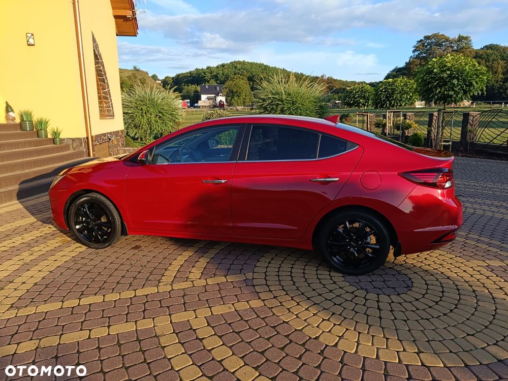 Hyundai Elantra 1.6 Comfort - 6