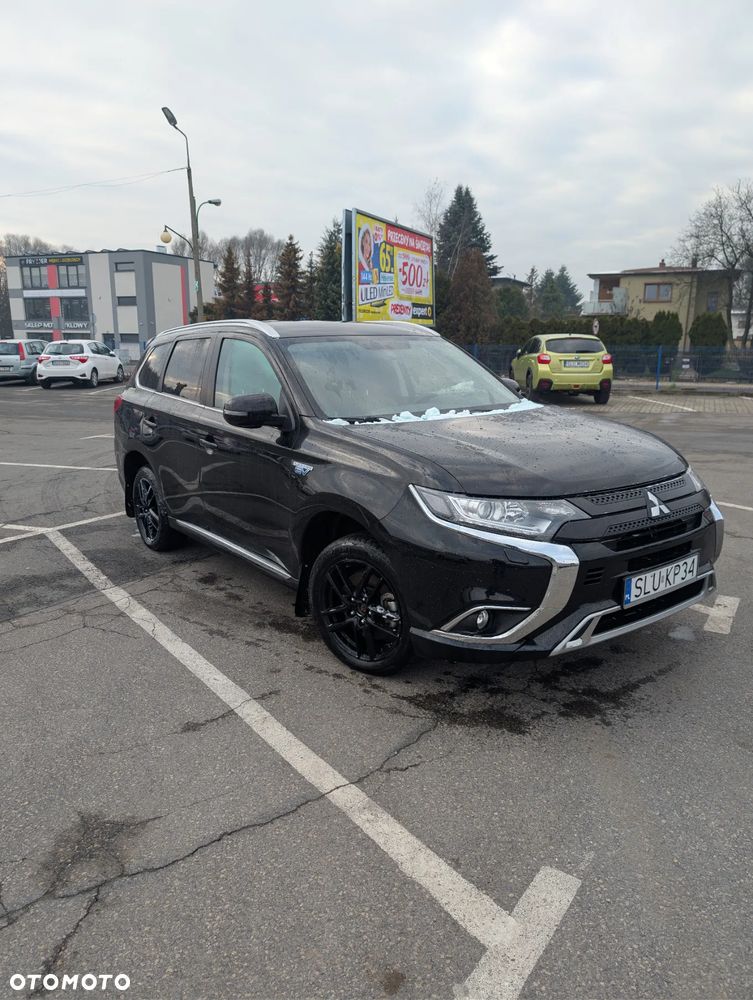 Mitsubishi Outlander - 3