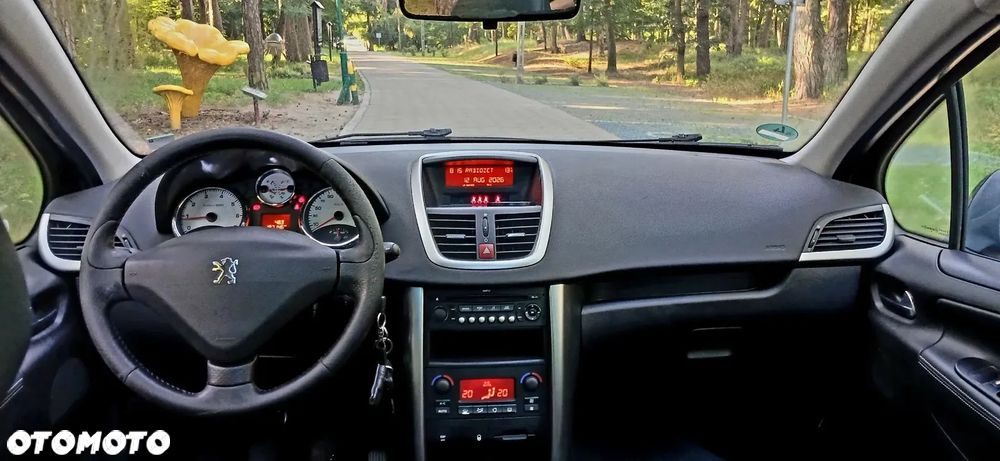 Peugeot 207 - 11