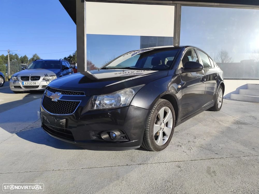 Chevrolet Cruze 1.6 LS - 3