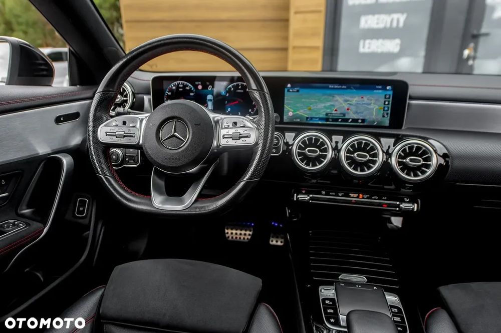Mercedes-Benz CLA 220 7G-DCT AMG Line - 24