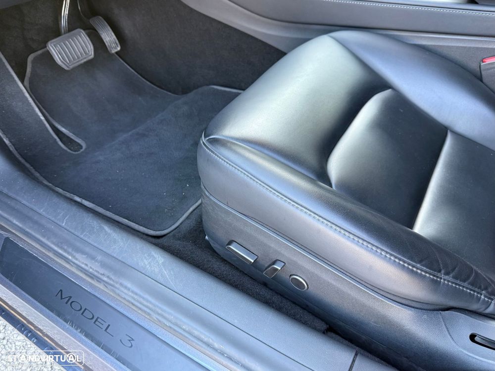 Tesla Model 3 Long-Range Dual Motor AWD - 11