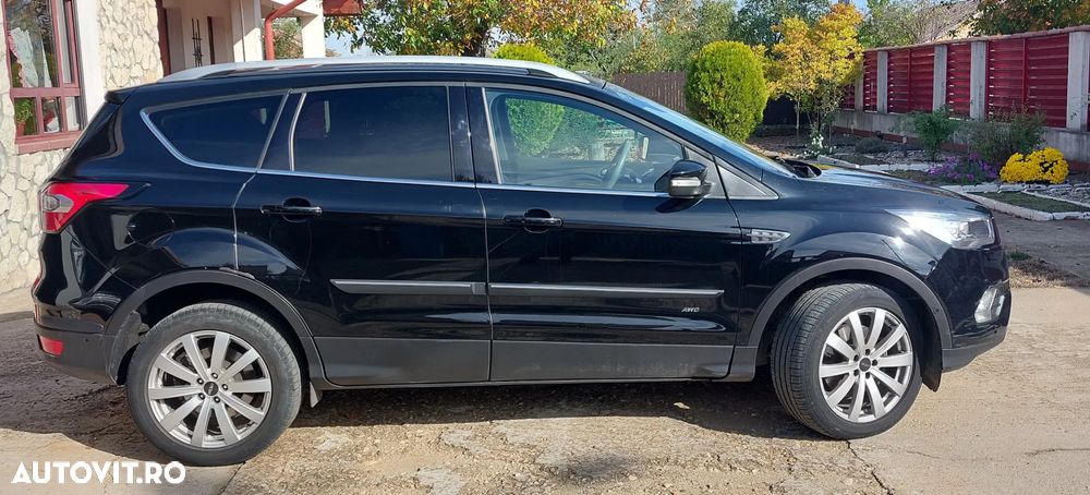 Ford Kuga 2.0 TDCi 4WD Powershift Titanium - 4