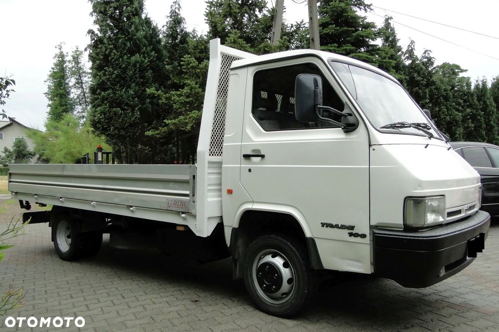 Nissan TRADE - 3