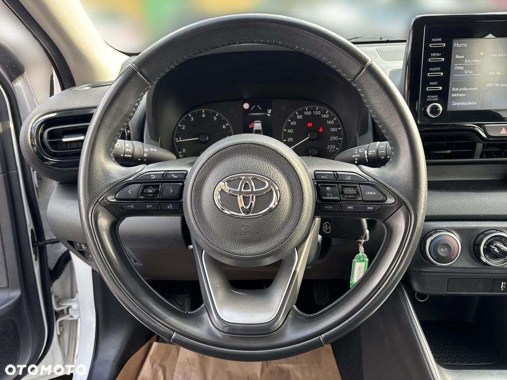 Toyota Yaris - 12