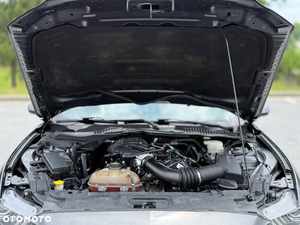 Ford Mustang 3.7 V6 Premium - 29