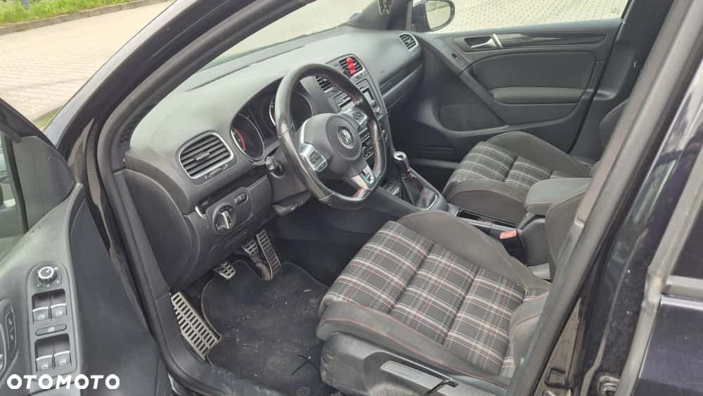 Volkswagen Golf 2.0 GTI - 10