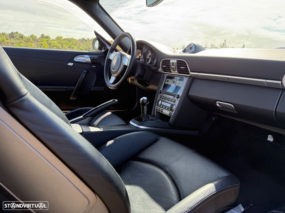 Porsche 911 (997) Carrera S - 21