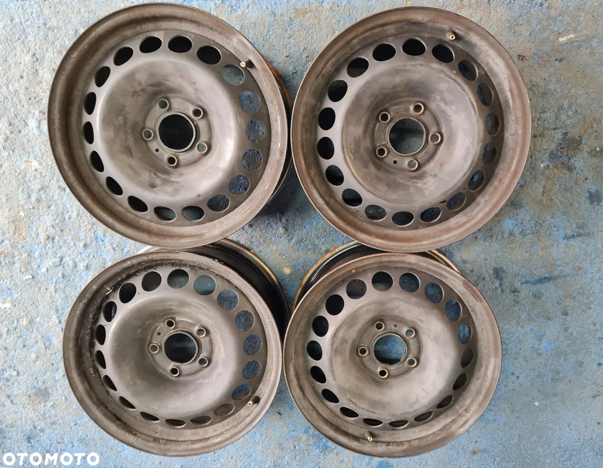 Audi A4 B8 Felgi Stalowe 16 - 1