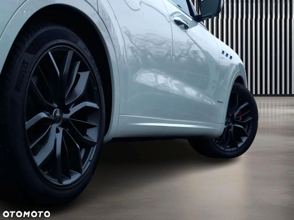 Maserati Levante Q4 - 13