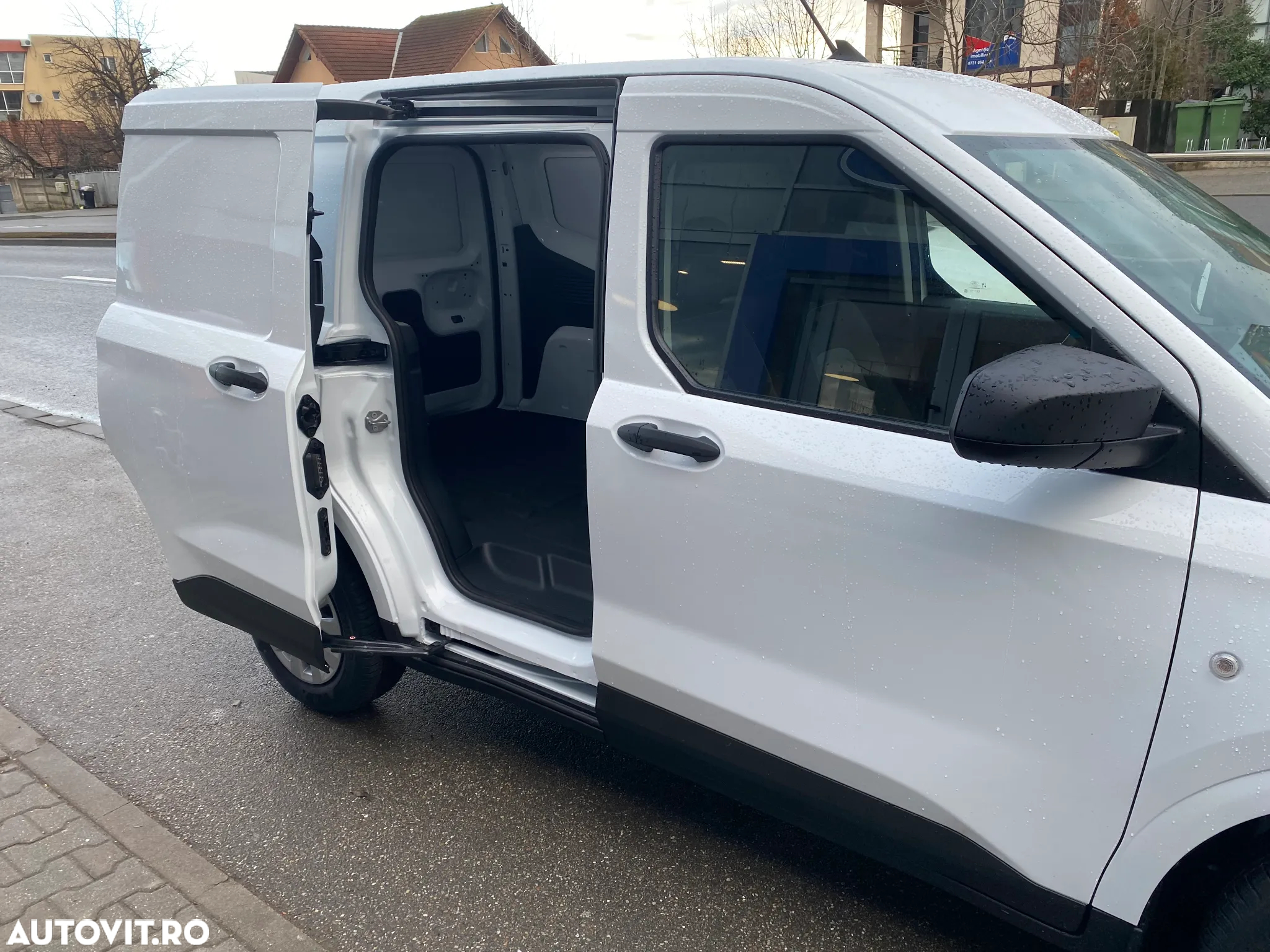 Ford Transit Courier Van Trend - 13