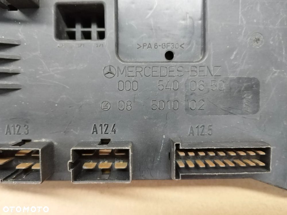SKRZYNKA BEZPIECZNIKÓW MERCEDES VITO 0005400650 - 3