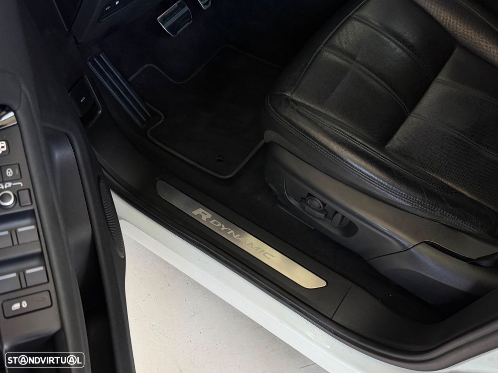 Land Rover Range Rover Evoque 1.5 P300e AWD R-Dynamic SE Auto - 28