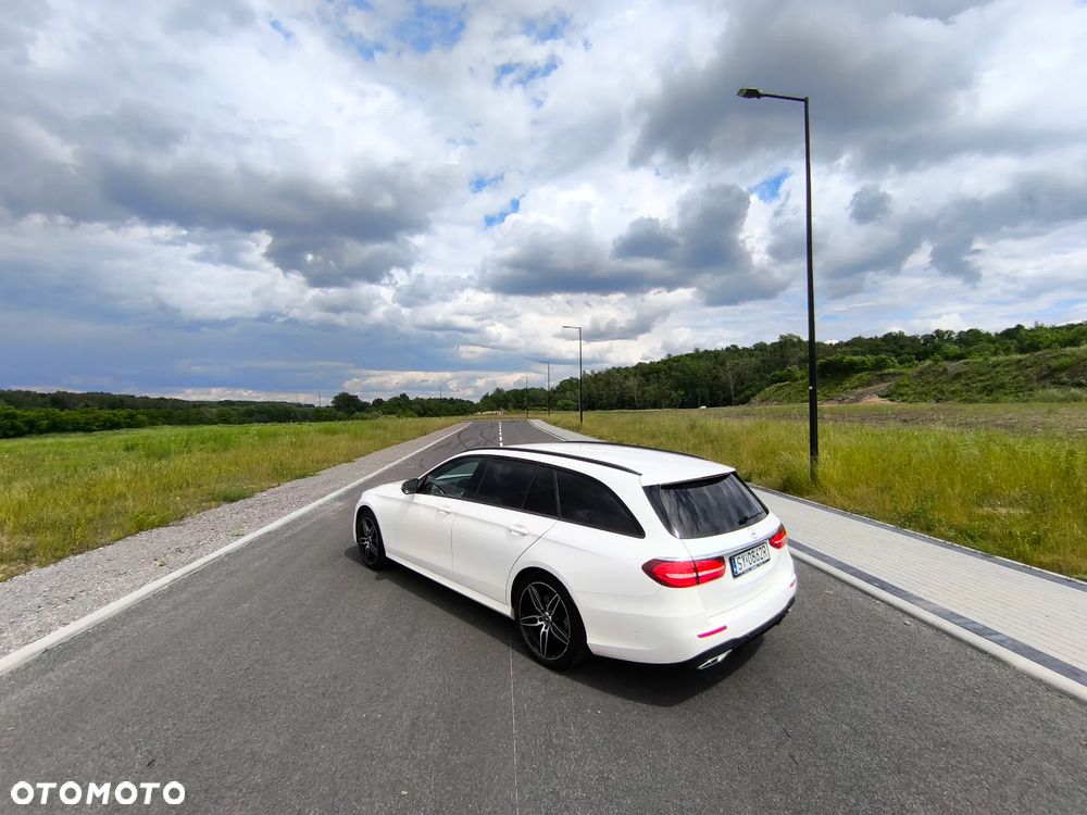 Mercedes-Benz Klasa E 400 d 4-Matic 9G-TRONIC - 11