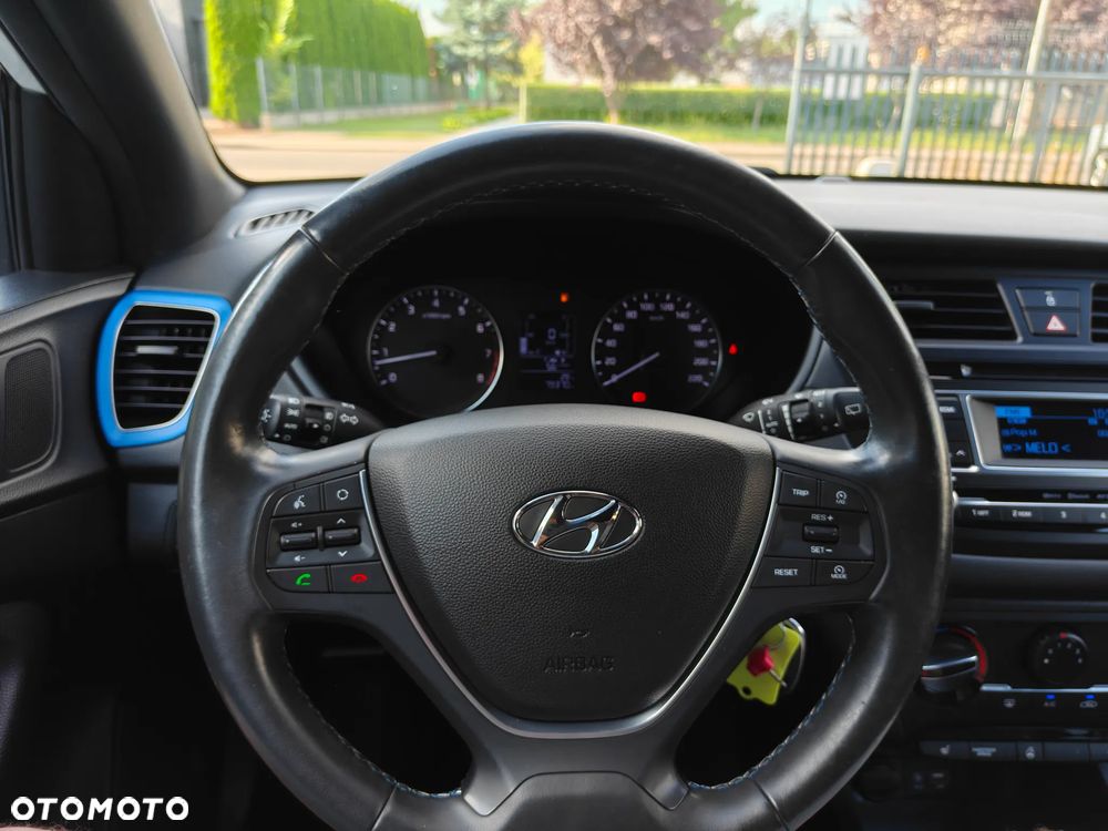 Hyundai i20 1.2 Passion - 27