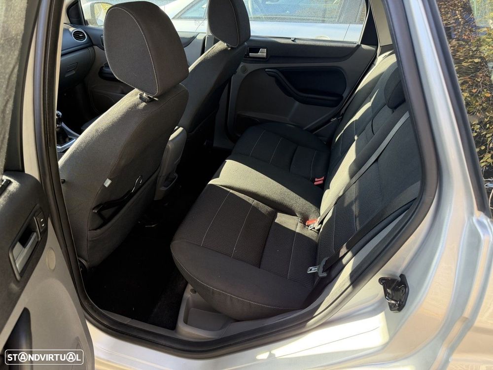 Ford Focus SW 1.6 TDCi Titanium - 7