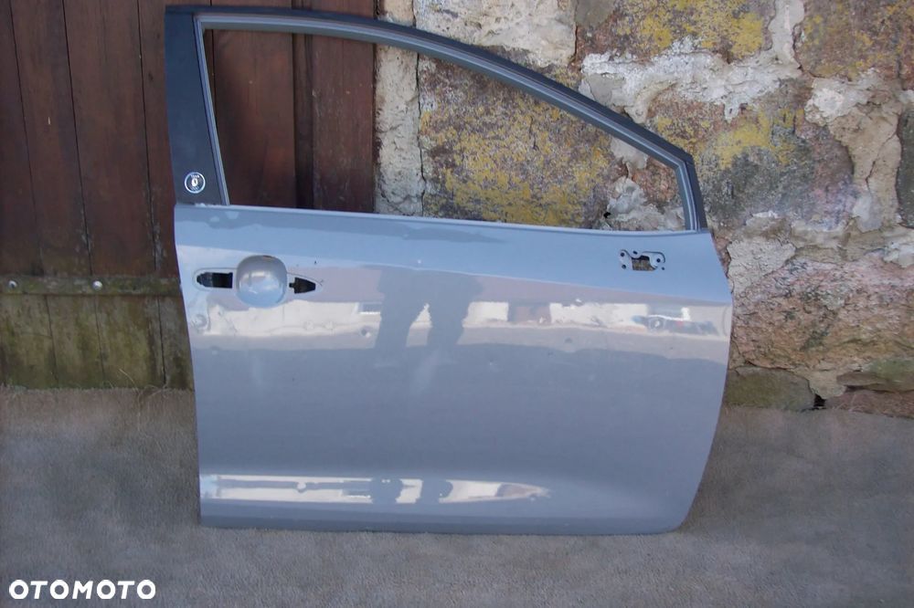 drzwi przednie prawe toyota corolla e-21 - 1