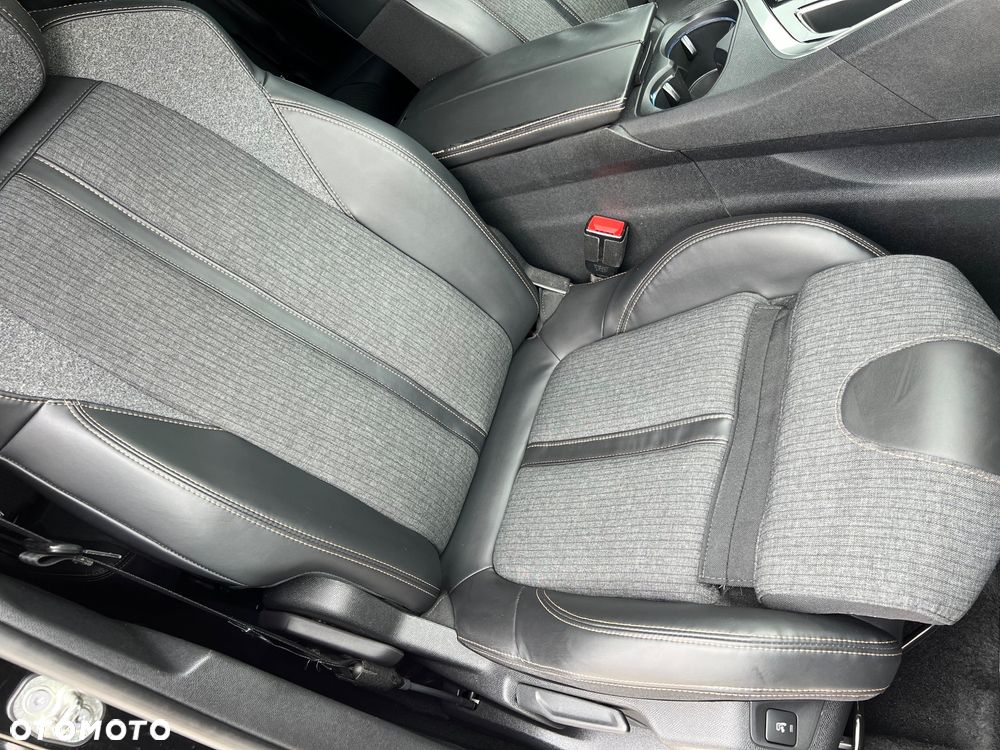 Peugeot 5008 1.6 THP Crossway S&S EAT6 - 38