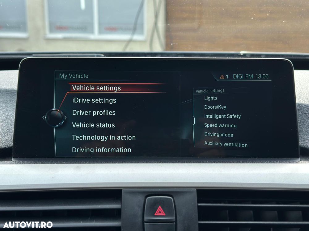 BMW Seria 3 325d Aut. Advantage - 28