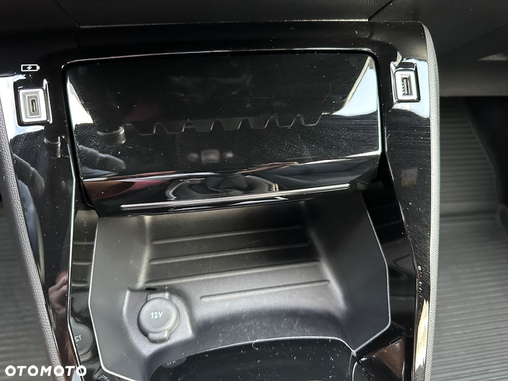 Peugeot 2008 1.2 PureTech Allure Pack S&S - 38