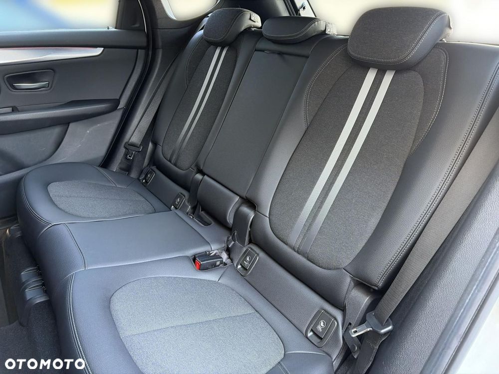 BMW Seria 2 218d M Sport sport - 12