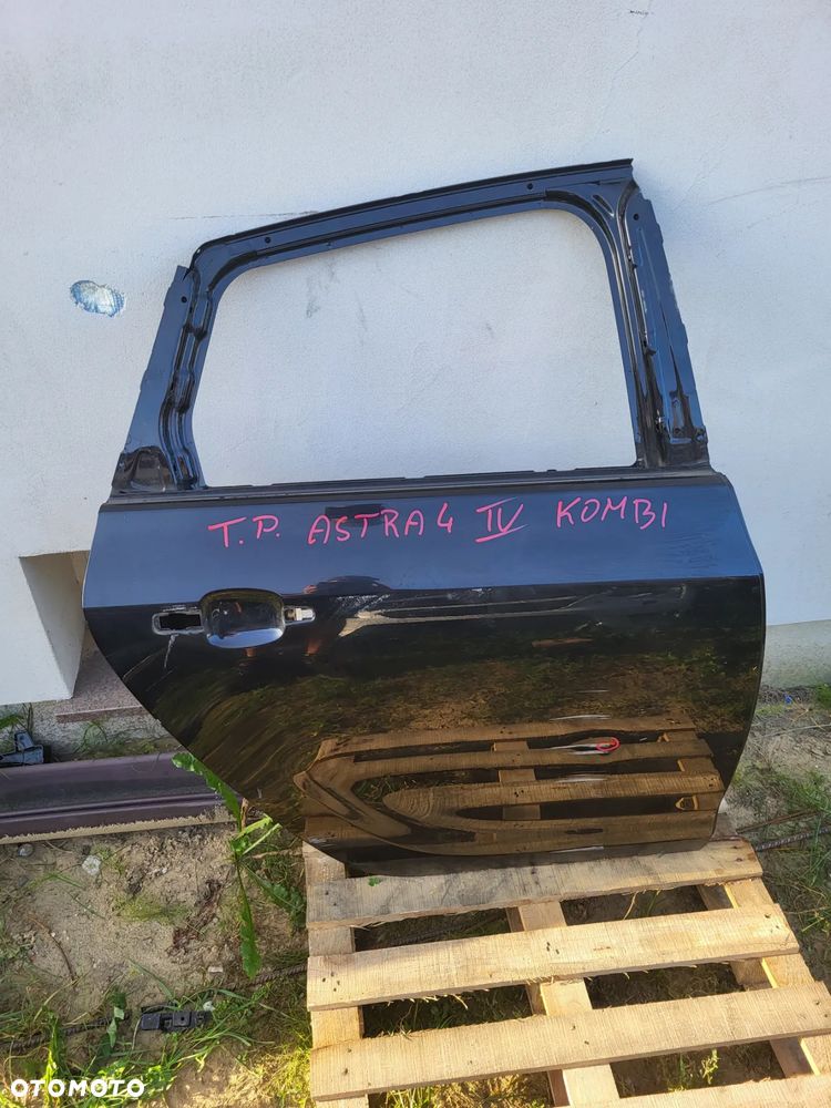 DRZWI PRAWE TYLNE PRAWY TYŁ OPEL ASTRA 4 IV KOMBI - 1