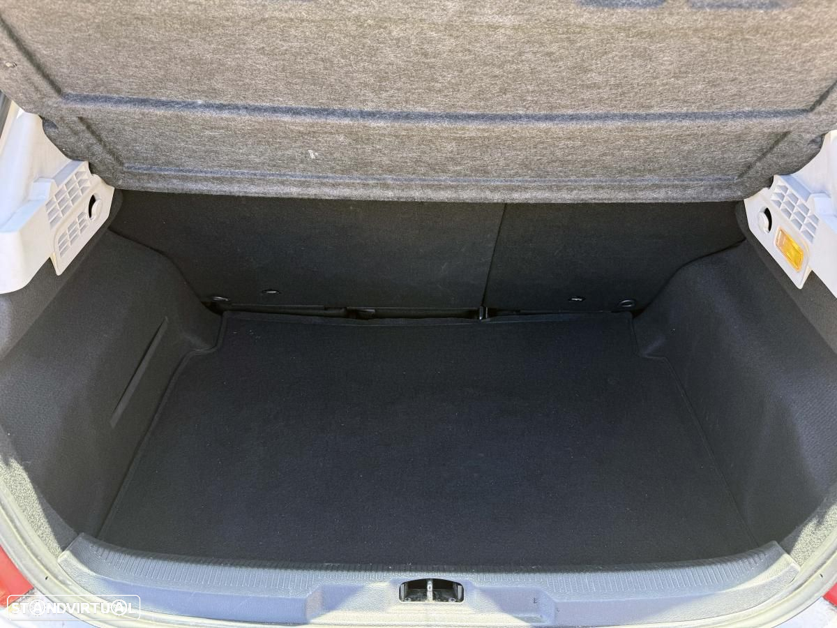 Peugeot 207 1.4 HDi Active - 14